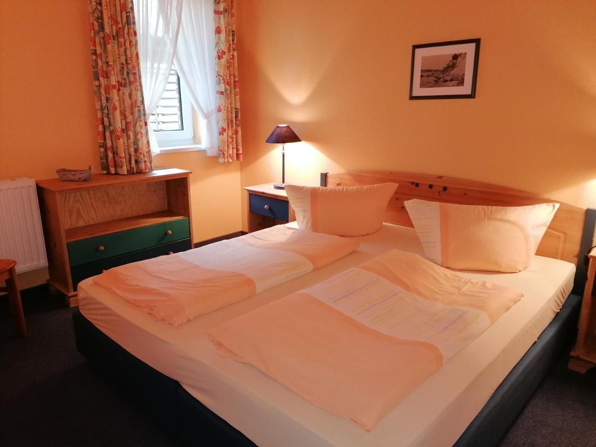 Gasthof-Ferienwohnungen-Kliesow'S Reuse Alt Reddevitz Luaran gambar